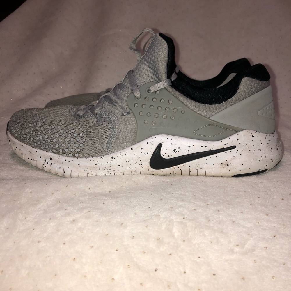 Nike Free Training VIII Matte Silver Grey Black & White Size 10 Men AH9395-001